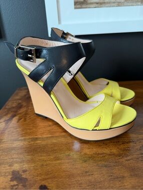 Carlo Pazolini Black and Yellow Wedge Sandals